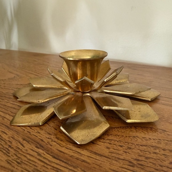 Vintage Brass Lotus Flower Candlestick Holder Gold - Picture 4 of 8
